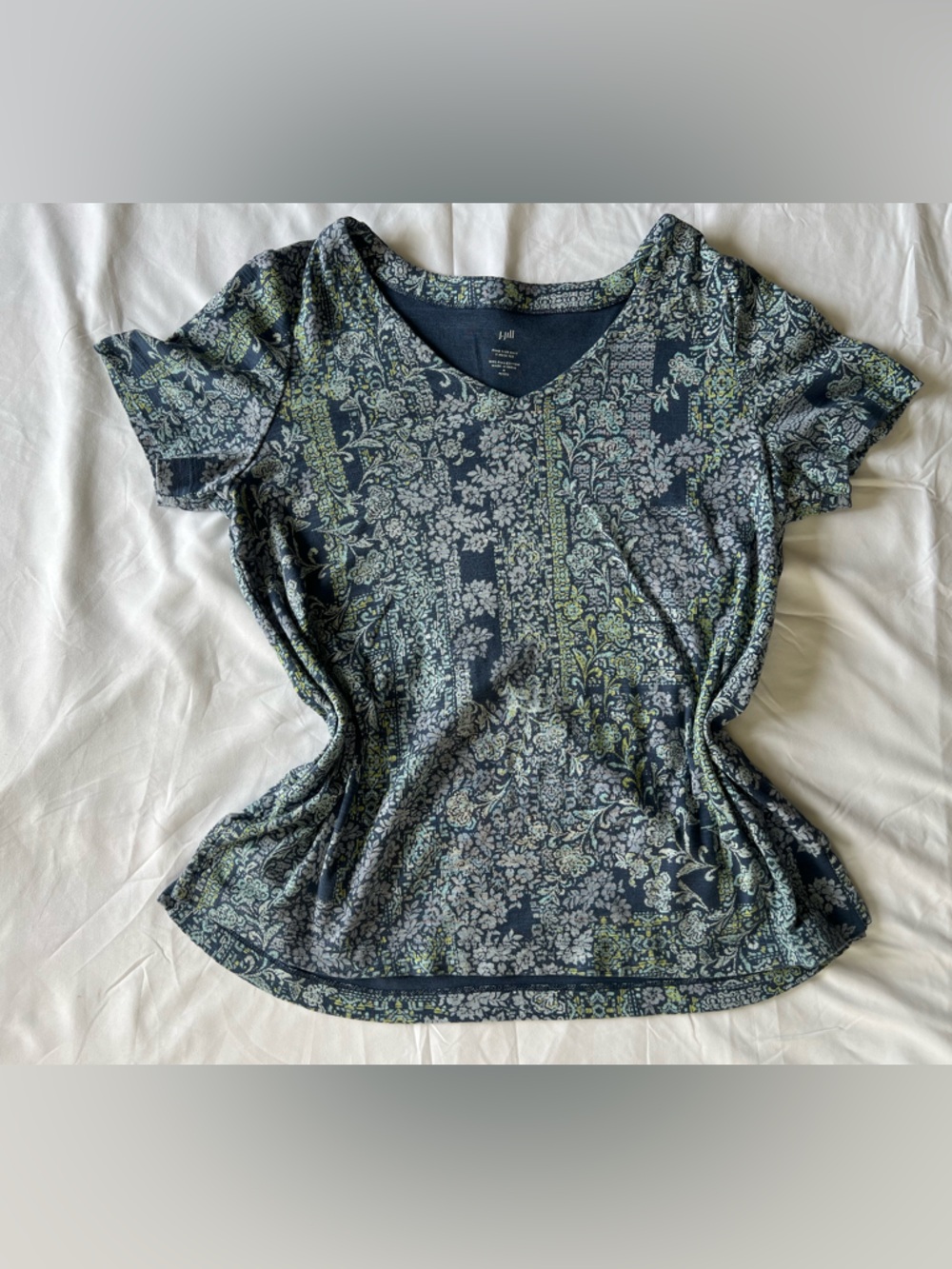 J. Jill Navy and Green Floral V-Neck Short Sleeve Top